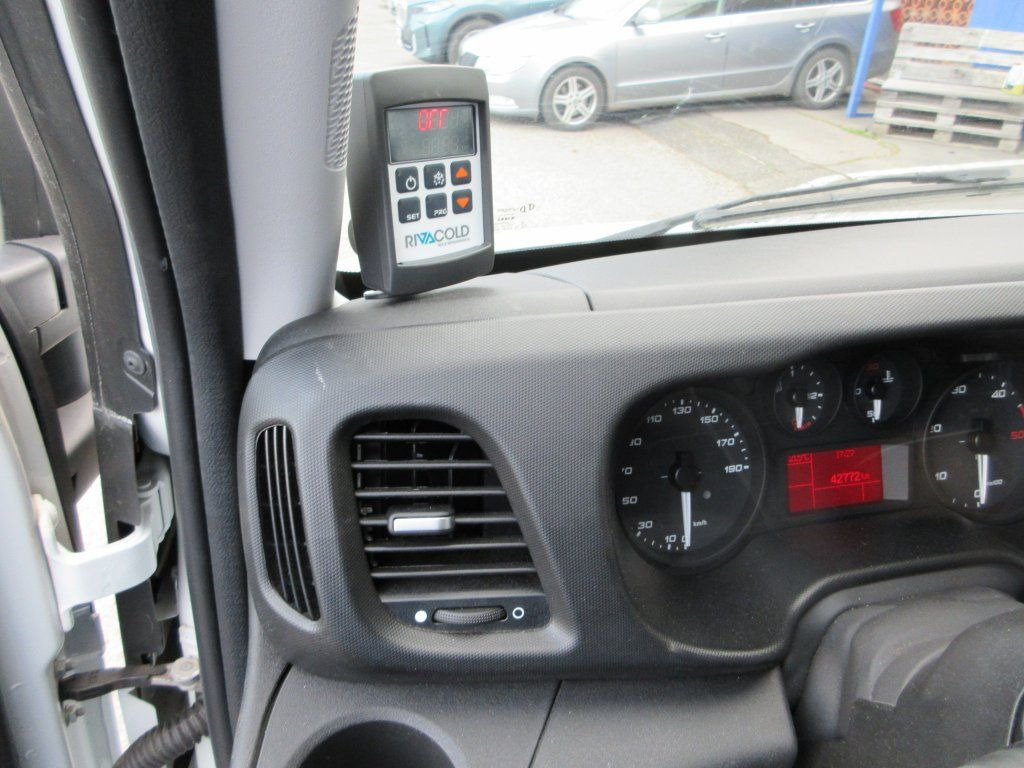 Carrinha de contentor Iveco Daily 35C16 Iveco Daily 35C16: foto 15