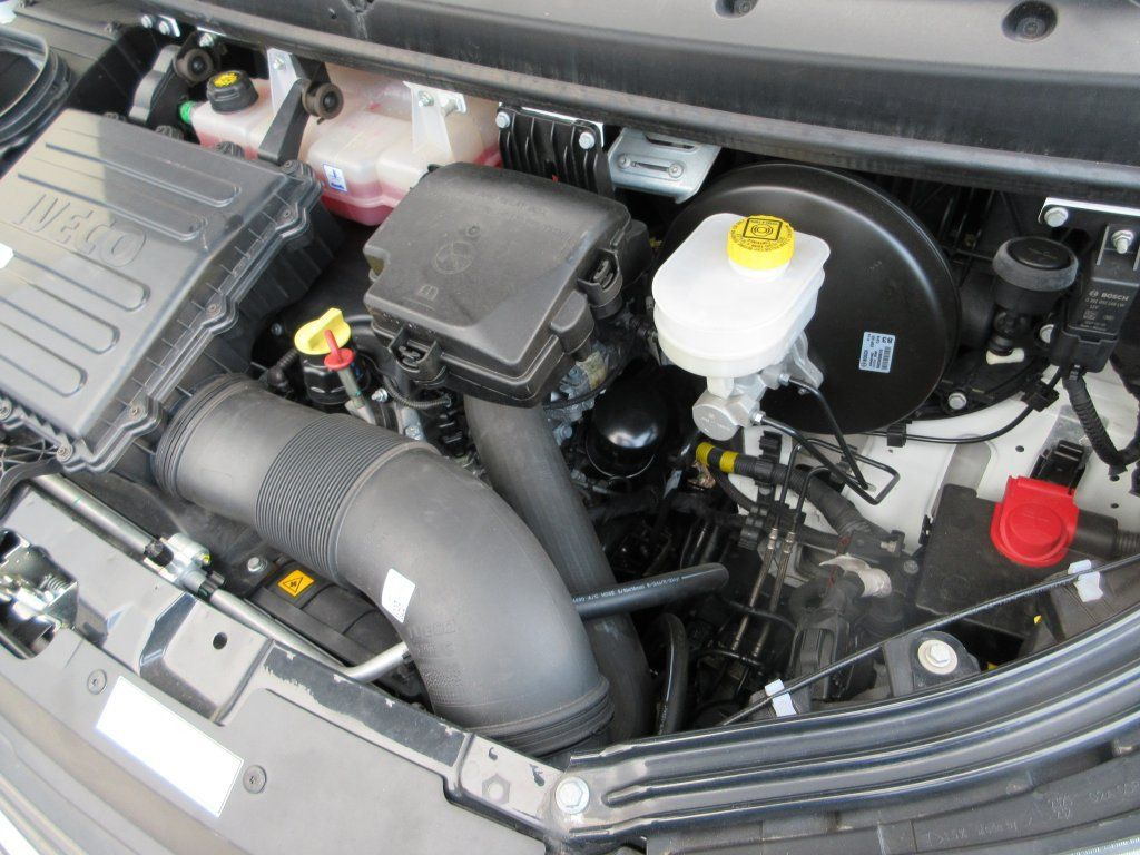 Carrinha de contentor Iveco Daily 35C16 Iveco Daily 35C16: foto 18
