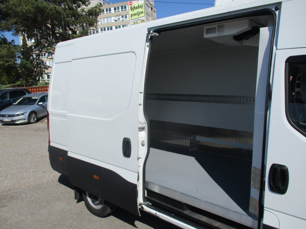 Iveco Daily 35S16 2.3L - Carrinha frigorífica: foto 5 Iveco Daily 35S16 2.3L - Carrinha frigorífica: foto 5