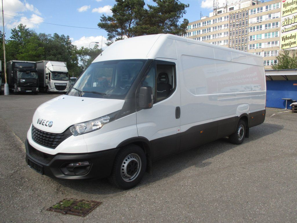 Iveco Daily 35S16 - Furgão: foto 1 Iveco Daily 35S16 - Furgão: foto 1
