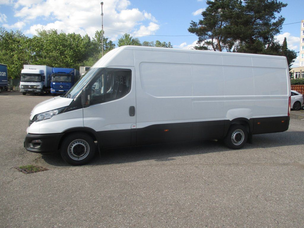 Iveco Daily 35S16 - Furgão: foto 2 Iveco Daily 35S16 - Furgão: foto 2