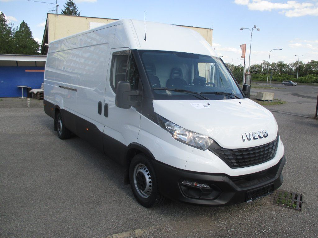 Iveco Daily 35S16 - Furgão: foto 4 Iveco Daily 35S16 - Furgão: foto 4
