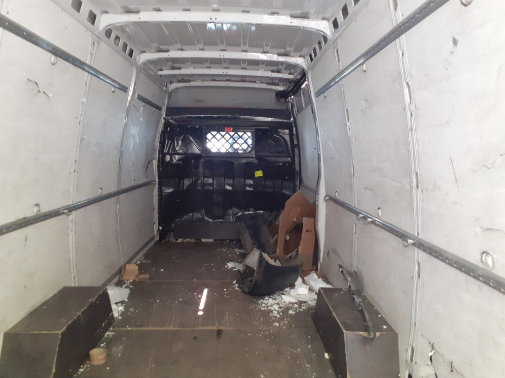 Furgão Iveco Daily 35S16 maxi Damaged: foto 17