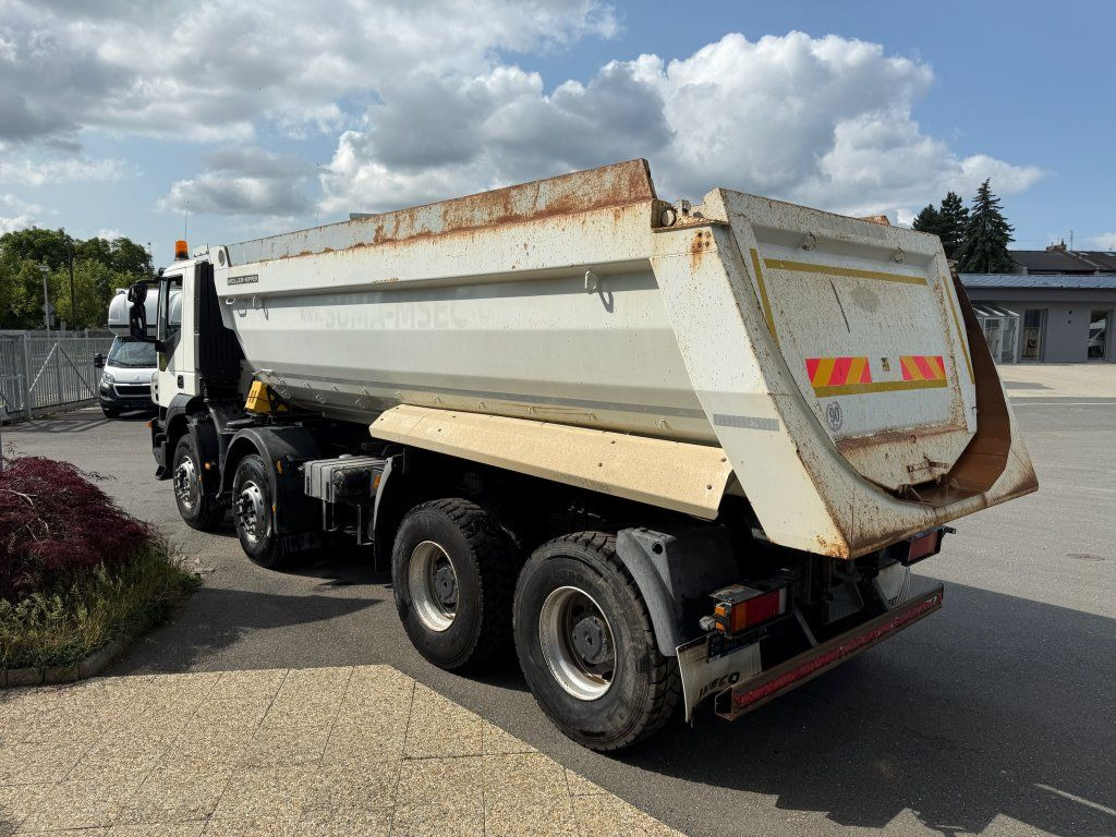 Iveco Trakker 410 S1 8x4 - Caminhão basculante: foto 4 Iveco Trakker 410 S1 8x4 - Caminhão basculante: foto 4