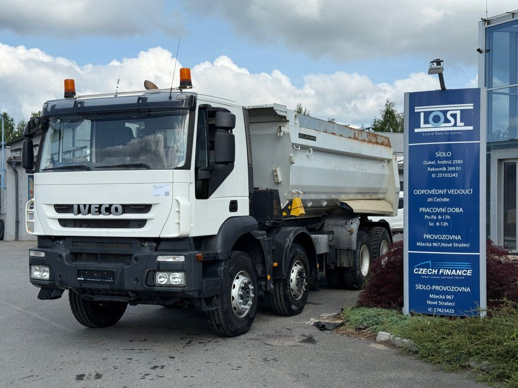 Iveco Trakker 410 S1 8x4 - Caminhão basculante: foto 1 Iveco Trakker 410 S1 8x4 - Caminhão basculante: foto 1