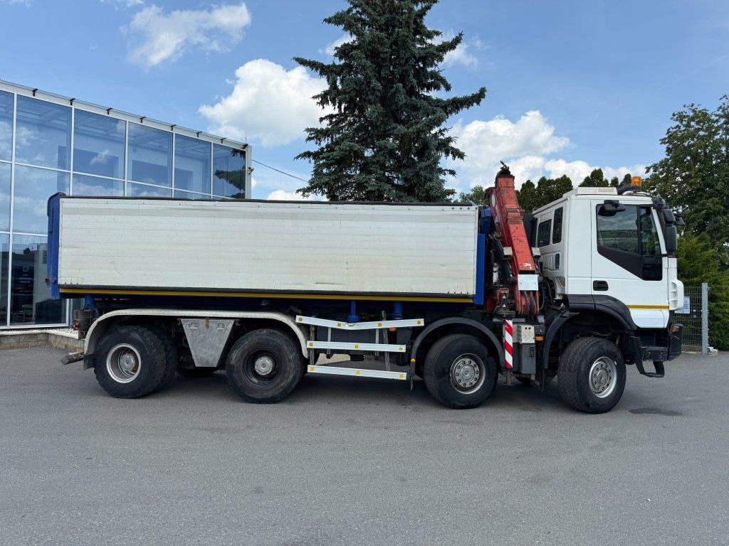 Iveco Trakker AD410 T45 8x8 + HMF 1643 Z2 - Caminhão basculante: foto 3 Iveco Trakker AD410 T45 8x8 + HMF 1643 Z2 - Caminhão basculante: foto 3