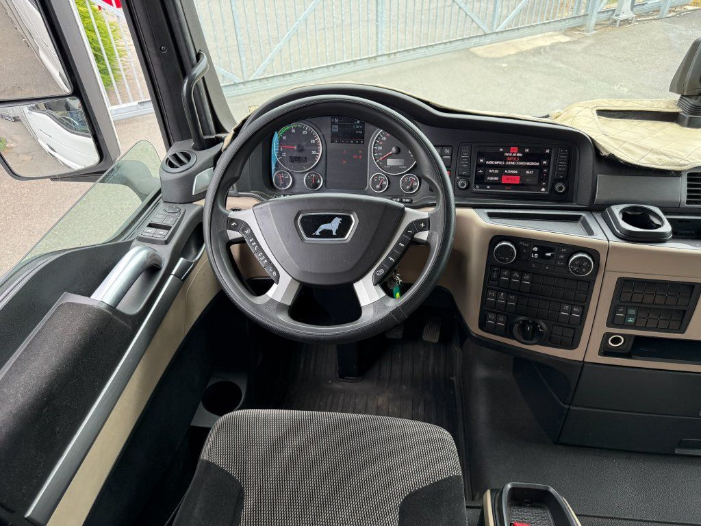 MAN TGX24.510 EURO 6 6x2 + Wecon - Caminhão com lona, Reboque de lona: foto 5 MAN TGX24.510 EURO 6 6x2 + Wecon - Caminhão com lona, Reboque de lona: foto 5