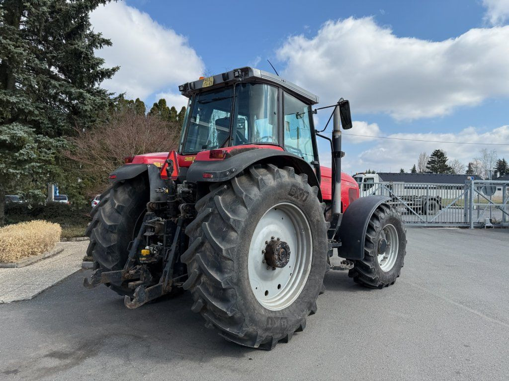 Massey Ferguson MF8260 - Trator: foto 4 Massey Ferguson MF8260 - Trator: foto 4