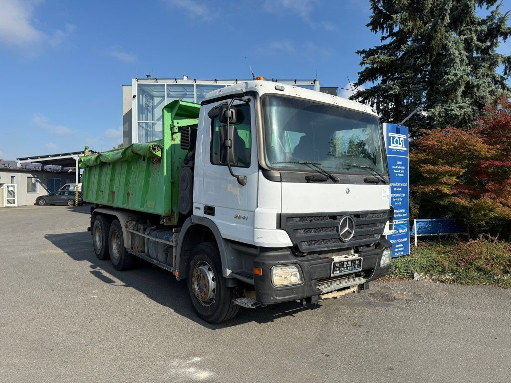 Mercedes-Benz 2641 Actros 6x4 EURO 4 - Caminhão basculante: foto 2 Mercedes-Benz 2641 Actros 6x4 EURO 4 - Caminhão basculante: foto 2
