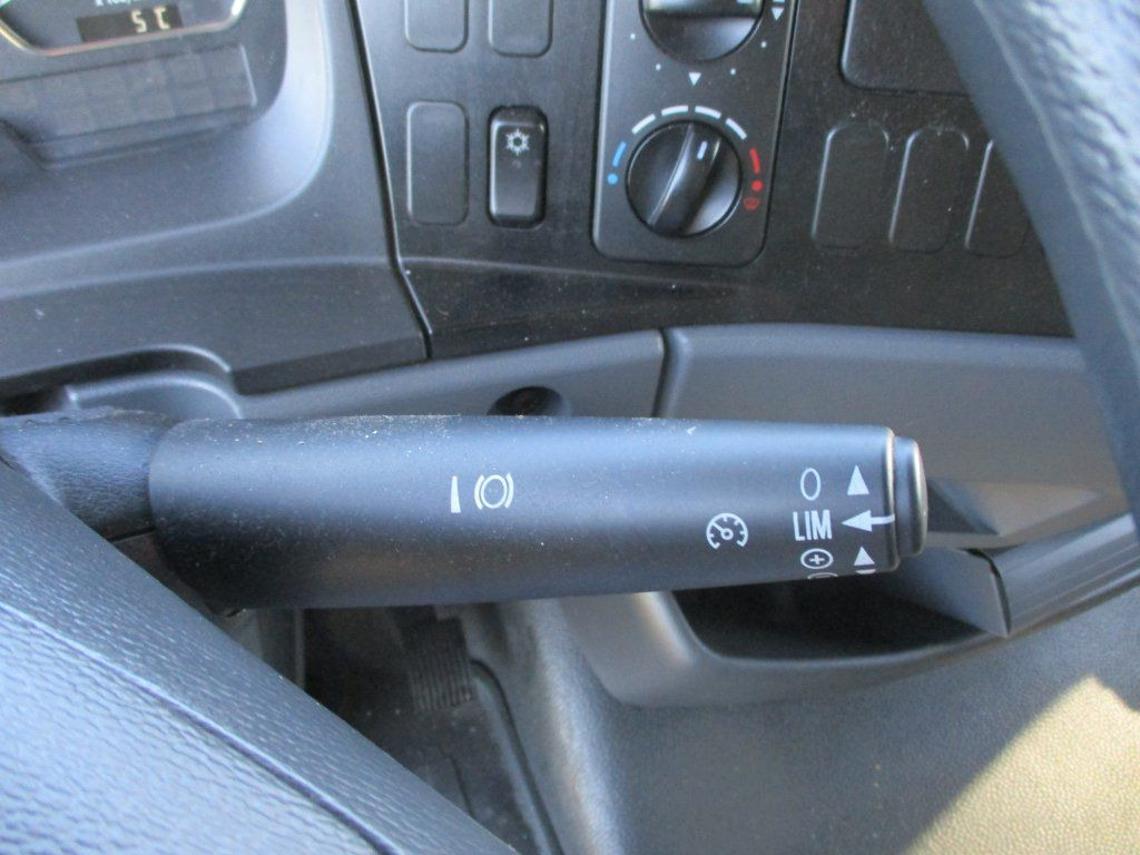 Caminhão furgão Mercedes-Benz Atego 1222  1 Liege LBW: foto 17
