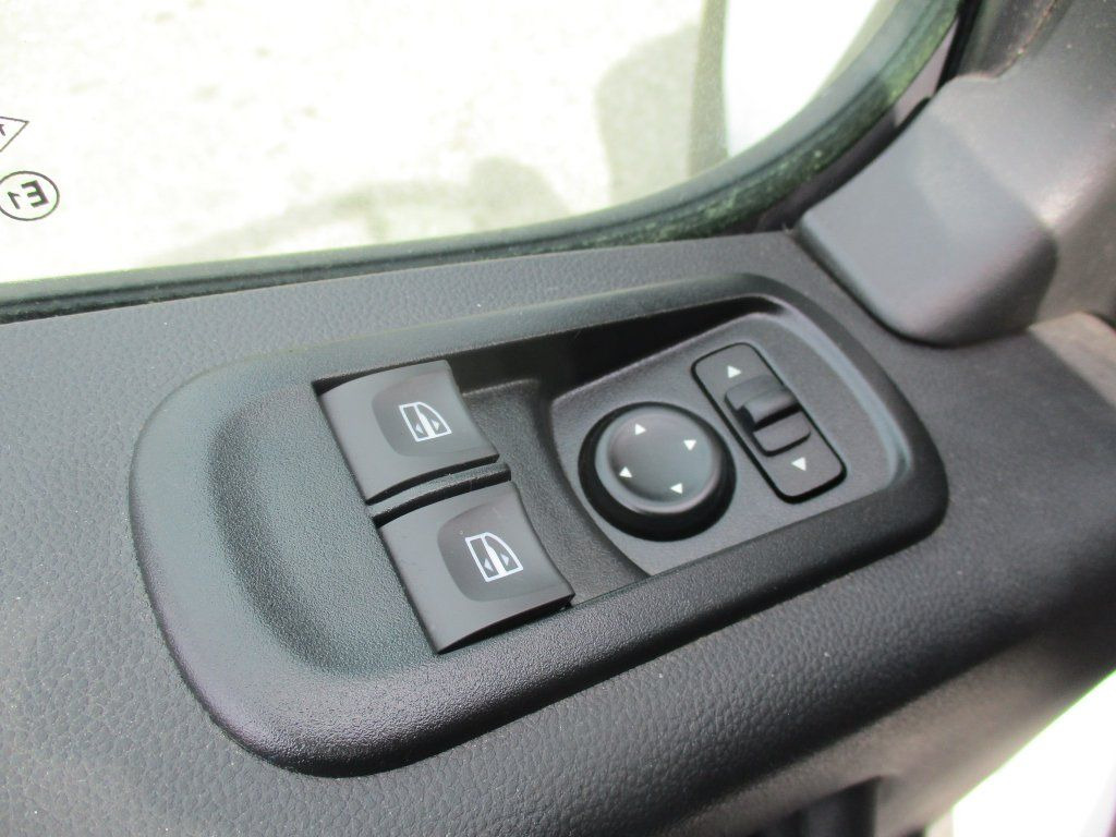 Furgão Renault Master 2.3dci L3H3: foto 19