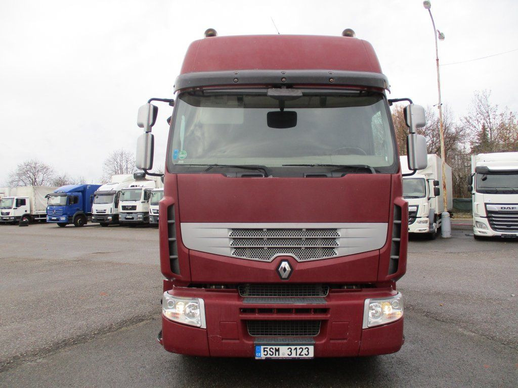 Renault Premium 460 - Caminhão furgão: foto 2 Renault Premium 460 - Caminhão furgão: foto 2