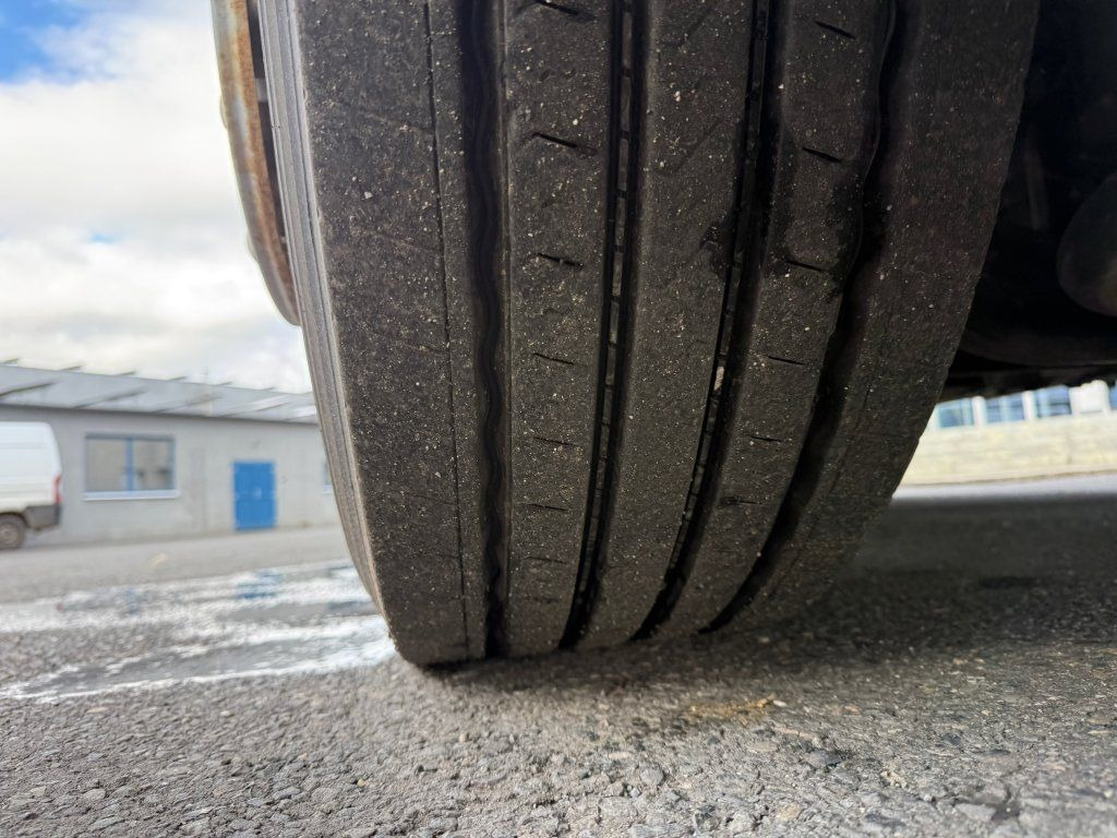 Caminhão frigorífico Renault Premium 460: foto 10