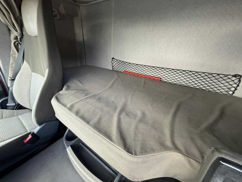 Caminhão frigorífico Renault Premium 460: foto 13