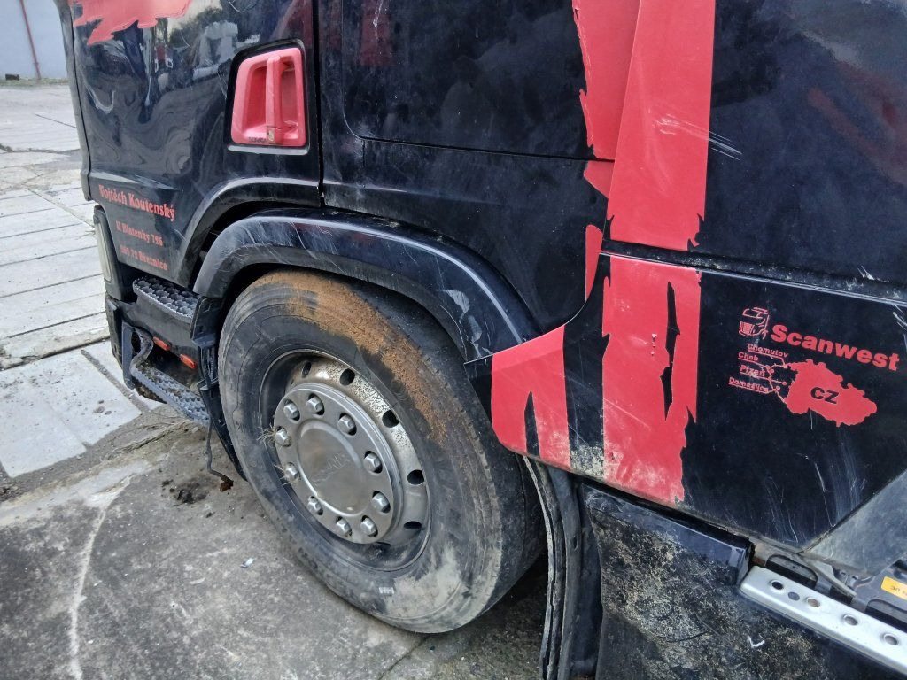 Scania R450 MEGA/lowdeck Unfall / damage - Tractor: foto 5 Scania R450 MEGA/lowdeck Unfall / damage - Tractor: foto 5