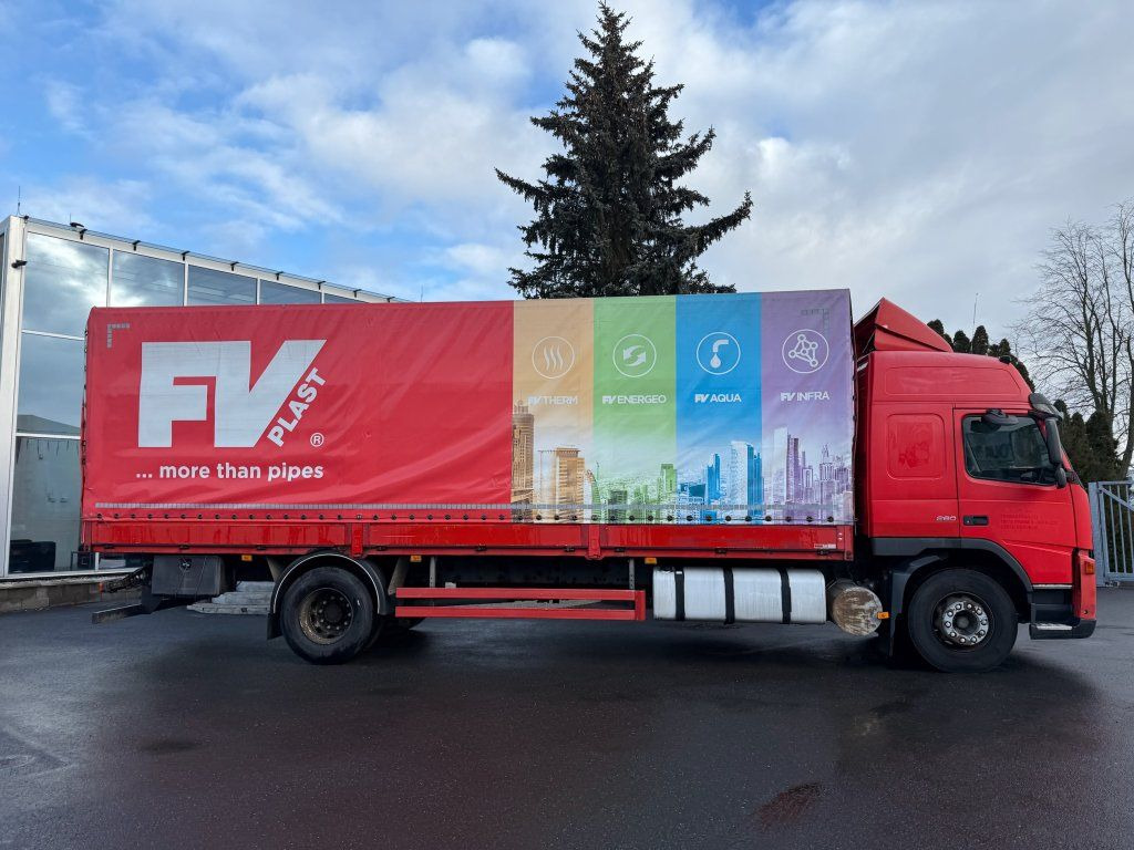 Volvo FM260 EURO 3 - Caminhão com lona: foto 3 Volvo FM260 EURO 3 - Caminhão com lona: foto 3