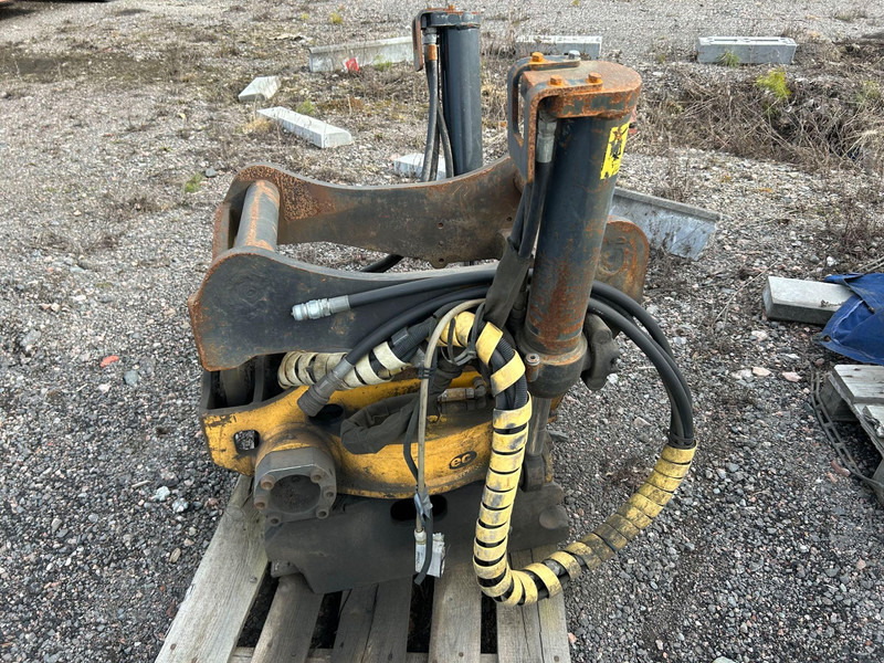 Engcon EC20B-S70 - Equipamento de Máquina de construção: foto 1 Engcon EC20B-S70 - Equipamento de Máquina de construção: foto 1