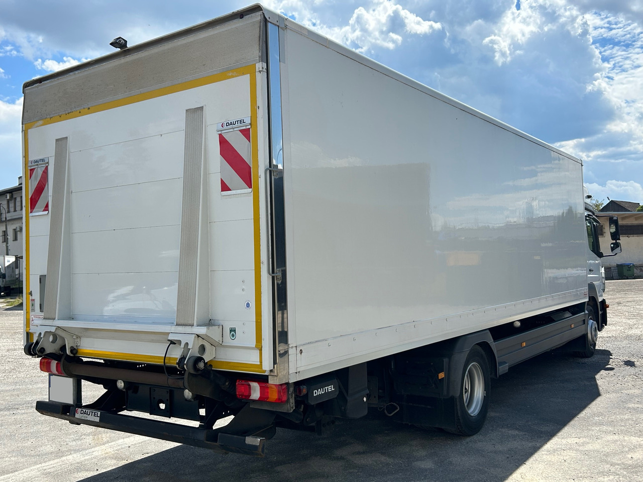 MERCEDES-BENZ ATEGO 1230 / BIGSPACE / 2020 / KOFFER 19 EPAL / LBW 2T - Caminhão furgão: foto 3 MERCEDES-BENZ ATEGO 1230 / BIGSPACE / 2020 / KOFFER 19 EPAL / LBW 2T - Caminhão furgão: foto 3