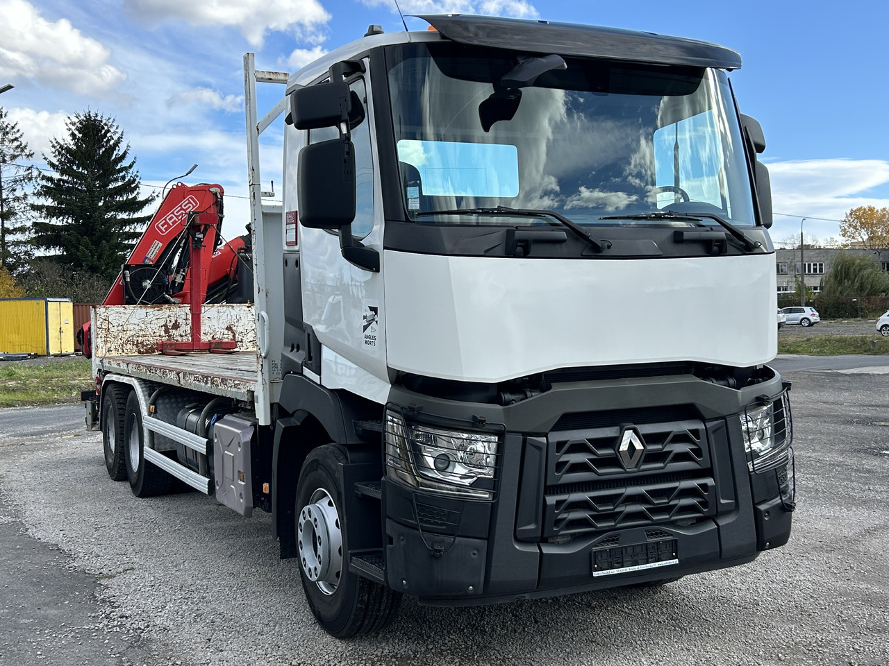 RENAULT C380 6X4 / FASSI F215A + REMOTE / ROTATOR - Caminhão grua: foto 5 RENAULT C380 6X4 / FASSI F215A + REMOTE / ROTATOR - Caminhão grua: foto 5