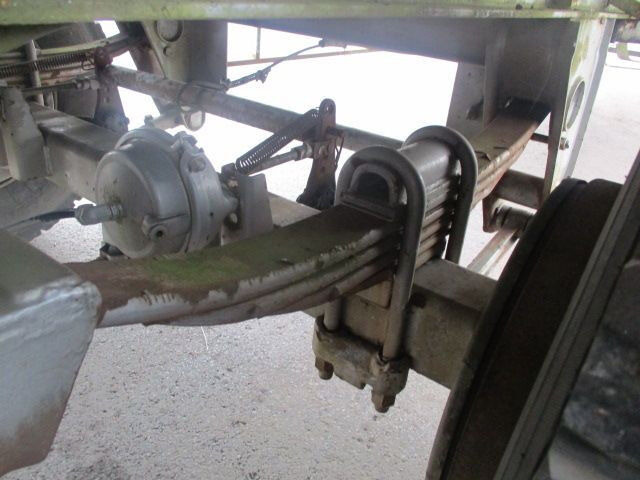 Fruehauf platform - drum brakes/freins tambour - Semi-reboque plataforma/ Caixa aberta: foto 4 Fruehauf platform - drum brakes/freins tambour - Semi-reboque plataforma/ Caixa aberta: foto 4