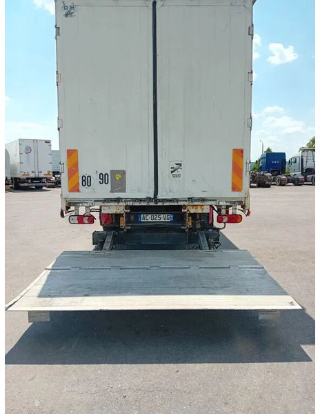 Renault Midlum 280 dxi - manual gearbox / steel suspension lames - Caminhão com lona: foto 4 Renault Midlum 280 dxi - manual gearbox / steel suspension lames - Caminhão com lona: foto 4