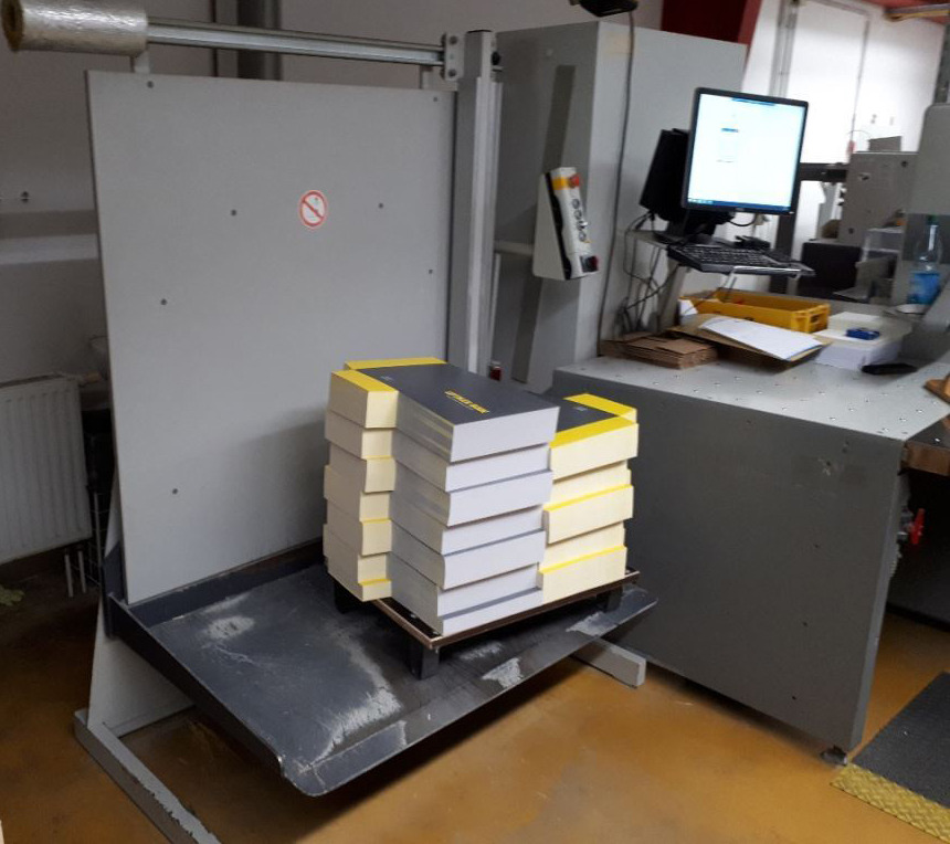 Polar 115 XT cutting line with RA-4 jogger and two LW 1000-4 and LW 1000-4-EV pile lifters and optional counting scale - Máquina de corte de papel: foto 2 Polar 115 XT cutting line with RA-4 jogger and two LW 1000-4 and LW 1000-4-EV pile lifters and optional counting scale - Máquina de corte de papel: foto 2