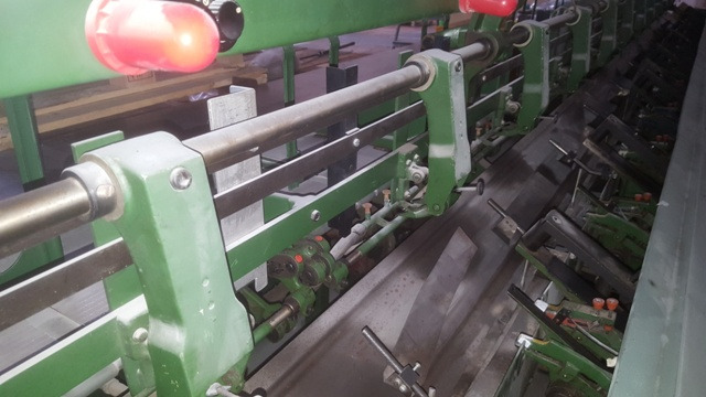 Máquina de impressão Polygraph Brehmer 882.2 layer collating machine: foto 6 Máquina de impressão Polygraph Brehmer 882.2 layer collating machine: foto 6