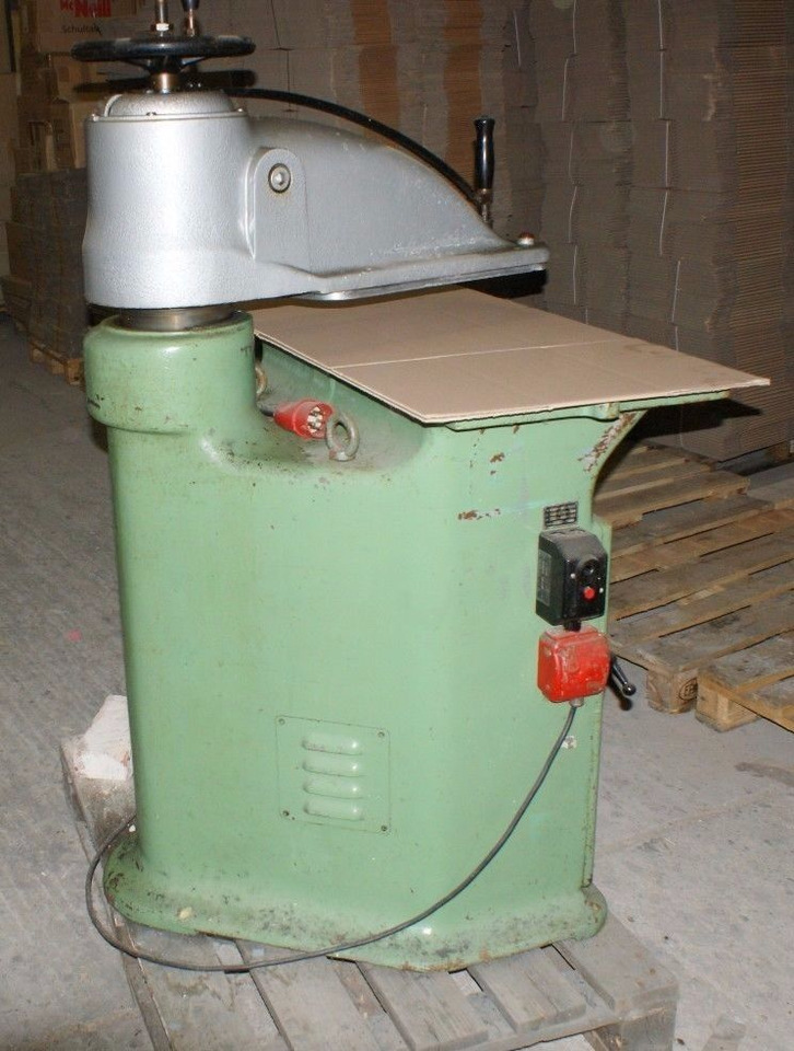Schoen & Cie Model N 1.1/4-1 Hydraulic Pivot Arm Punch - Máquina de impressão: foto 1 Schoen & Cie Model N 1.1/4-1 Hydraulic Pivot Arm Punch - Máquina de impressão: foto 1