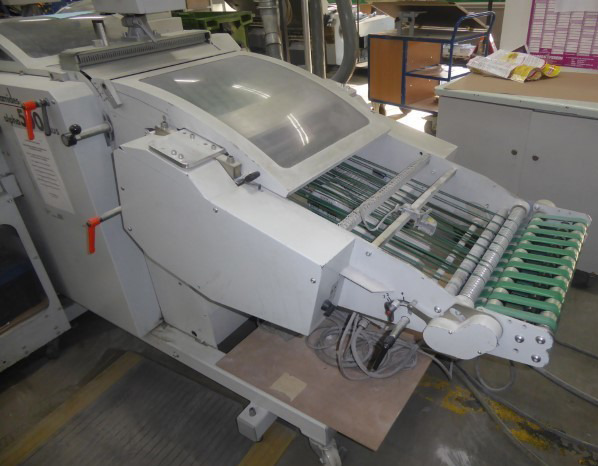 Stacking display Palamides alpha 500 - Máquina de dobrar papel: foto 3 Stacking display Palamides alpha 500 - Máquina de dobrar papel: foto 3
