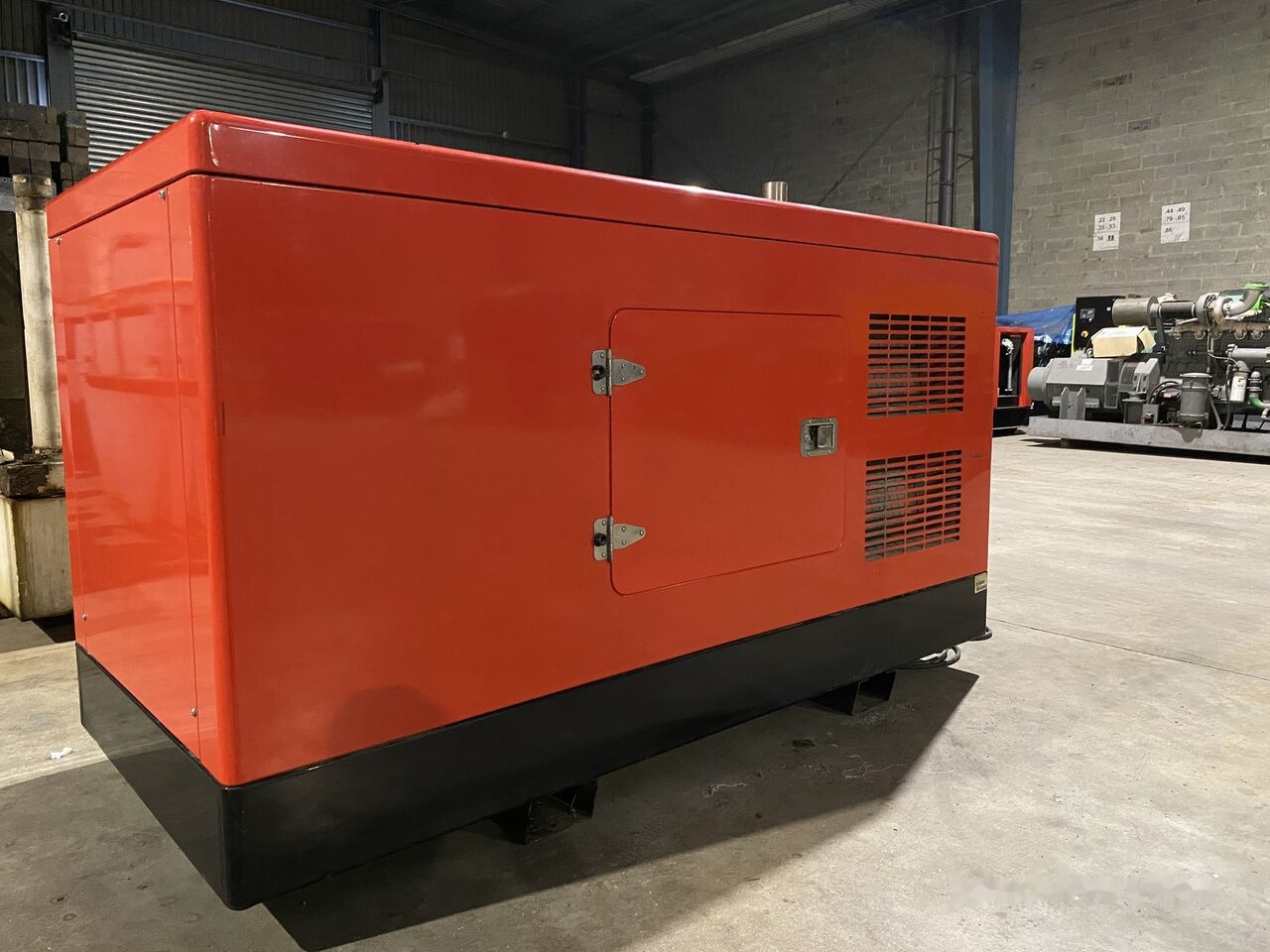 Genelec 45 kVa diesel - Gerador elétrico: foto 2 Genelec 45 kVa diesel - Gerador elétrico: foto 2