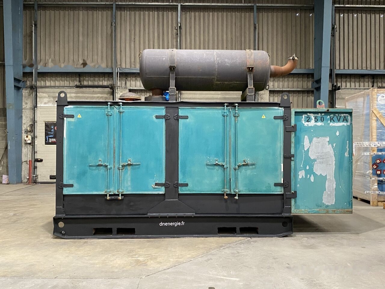 IVECO 250 kVa 8210SRI - Gerador elétrico: foto 1 IVECO 250 kVa 8210SRI - Gerador elétrico: foto 1