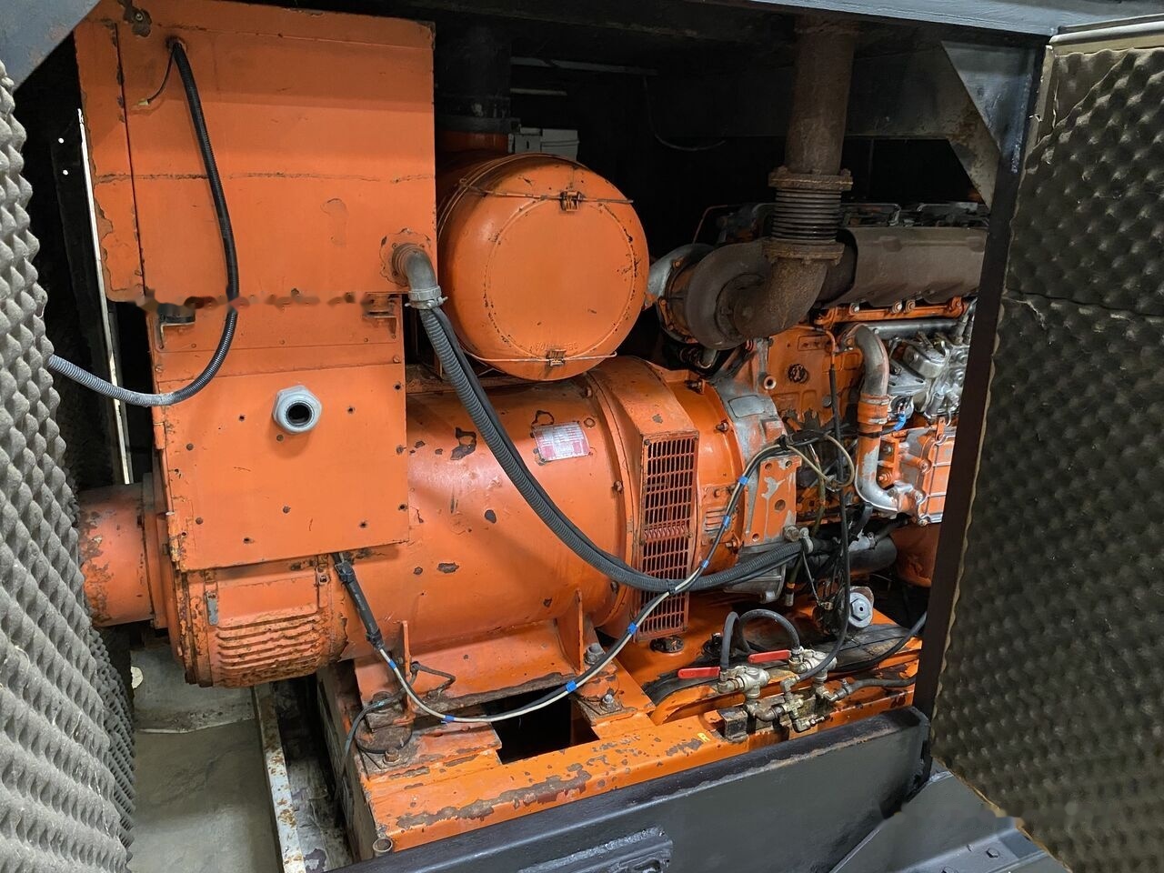 IVECO 250 kVa 8210SRI - Gerador elétrico: foto 4 IVECO 250 kVa 8210SRI - Gerador elétrico: foto 4