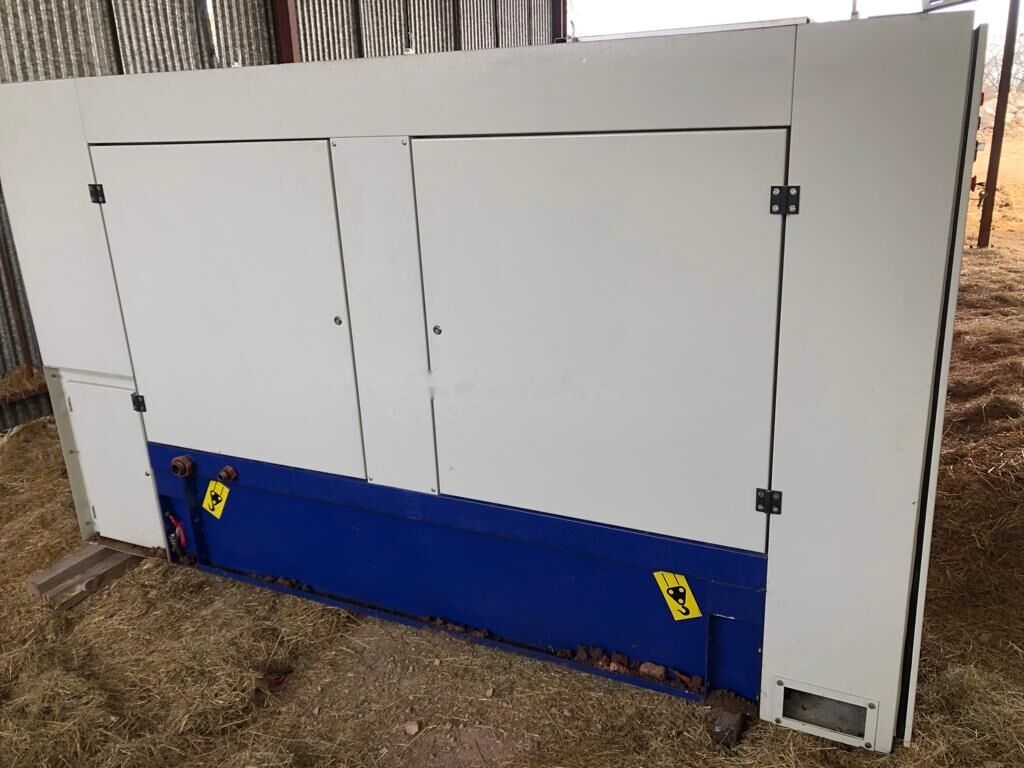 IVECO 60 kVa - Gerador elétrico: foto 1 IVECO 60 kVa - Gerador elétrico: foto 1