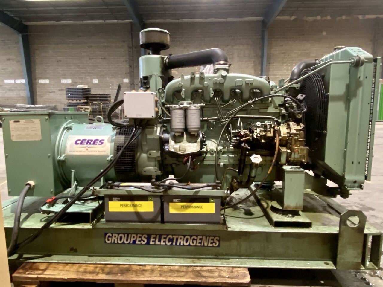 IVECO 80 kVa 8061 - Gerador elétrico: foto 1 IVECO 80 kVa 8061 - Gerador elétrico: foto 1