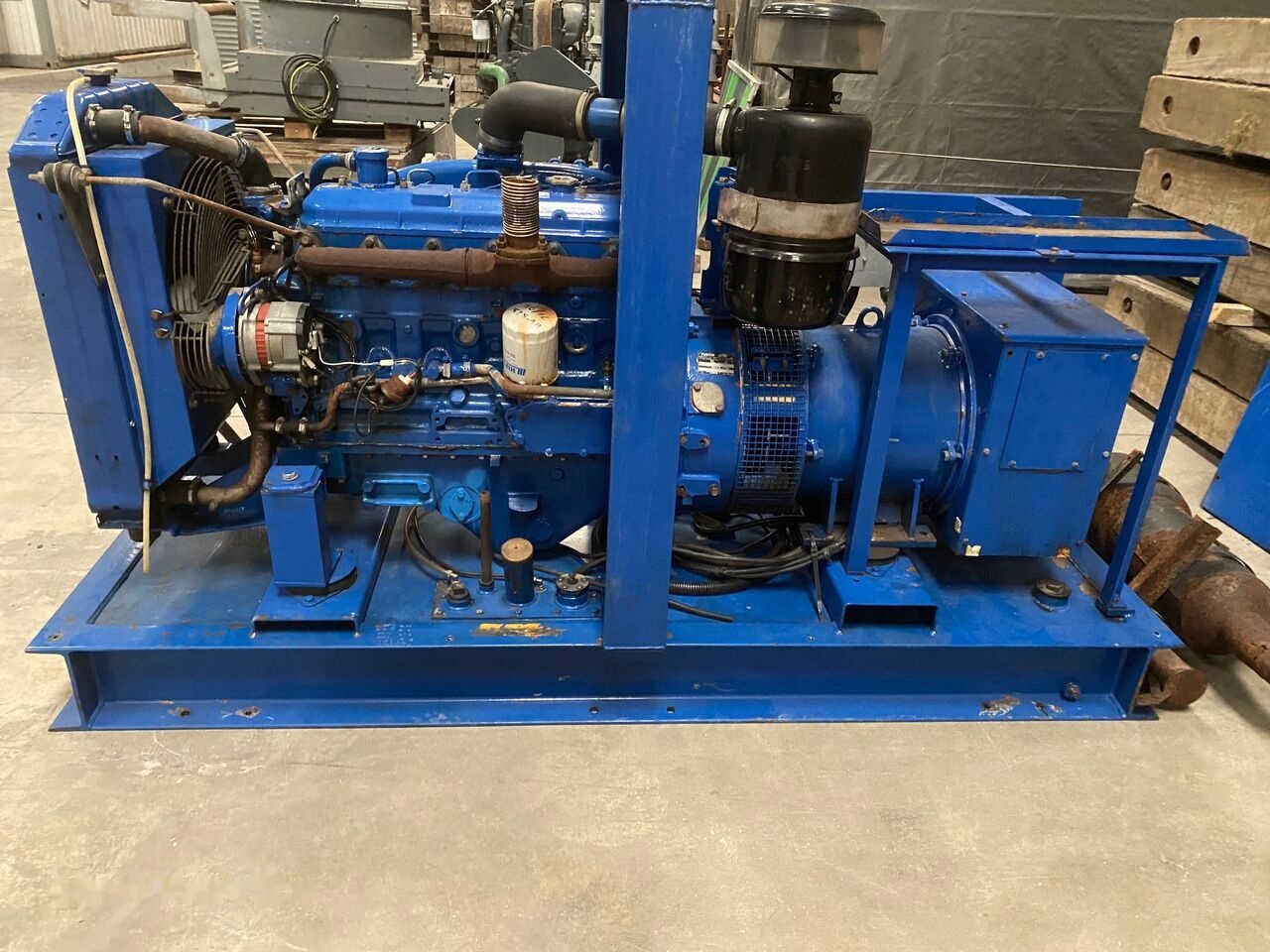 IVECO 80 kVa - Gerador elétrico: foto 2 IVECO 80 kVa - Gerador elétrico: foto 2