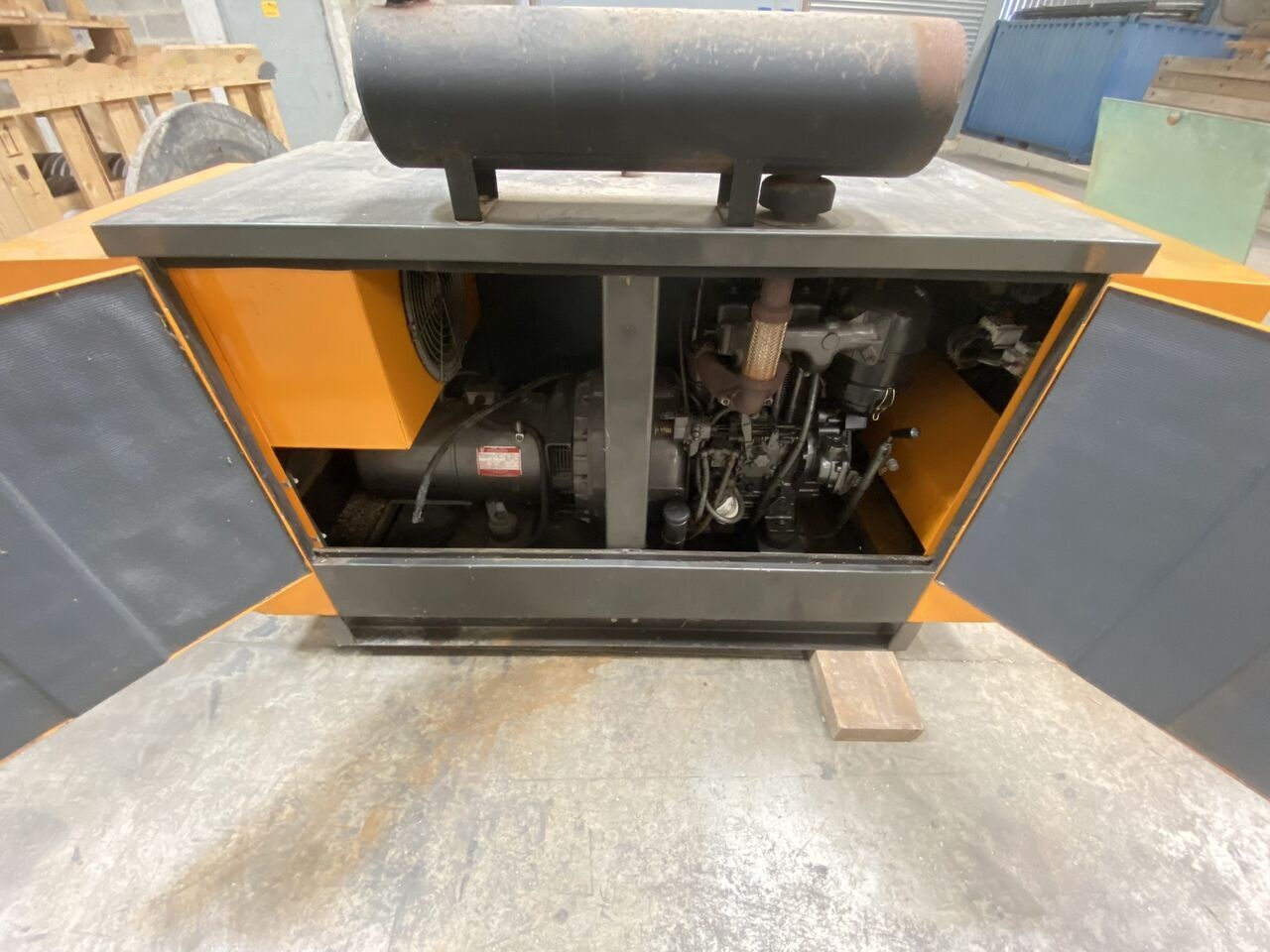 SDMO 20 kVa - Gerador elétrico: foto 4 SDMO 20 kVa - Gerador elétrico: foto 4