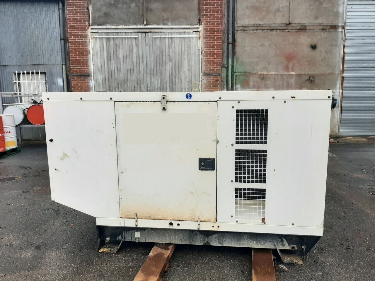 SDMO 80 kVa John Deere - Gerador elétrico: foto 1 SDMO 80 kVa John Deere - Gerador elétrico: foto 1