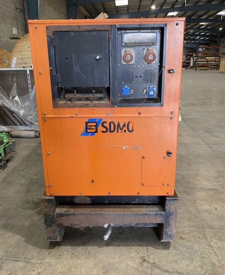 SDMO J66 - Gerador elétrico: foto 3 SDMO J66 - Gerador elétrico: foto 3