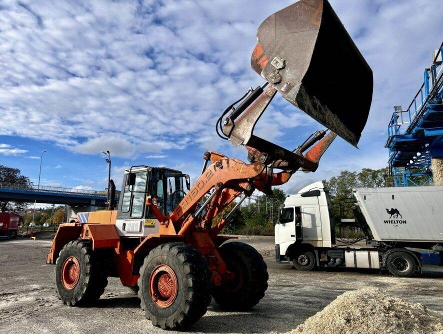 Fiat-Hitachi FR160 High Tip 5m3 - Carregadeira de rodas: foto 2 Fiat-Hitachi FR160 High Tip 5m3 - Carregadeira de rodas: foto 2