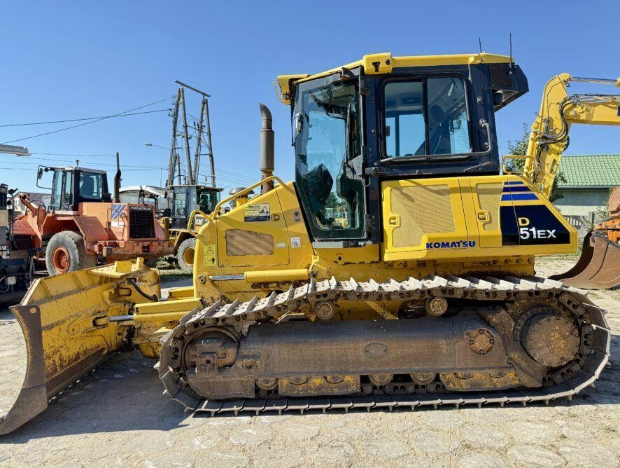 Komatsu D51EX-22 - Buldôzer: foto 1 Komatsu D51EX-22 - Buldôzer: foto 1