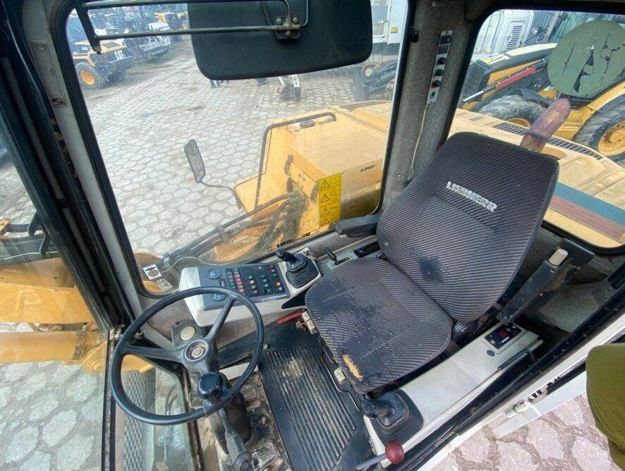 Escavadeira de rodas Liebherr A310B: foto 10