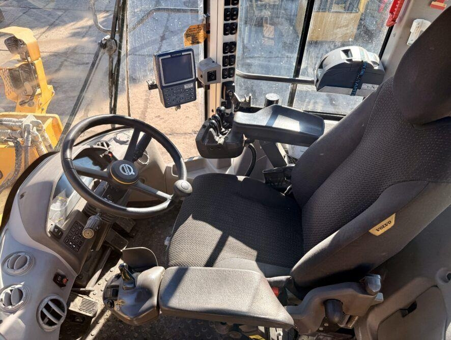 Volvo L110H  - Carregadeira de rodas: foto 4 Volvo L110H  - Carregadeira de rodas: foto 4