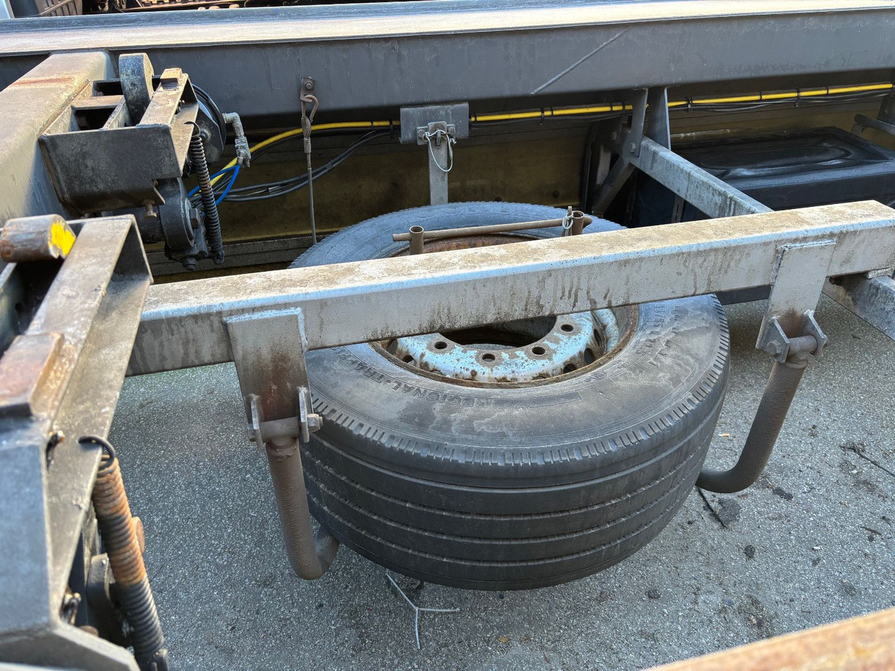 Jung R. TOP ZUSTAND / MICHELIN Ber. - Reboque ampliroll/ Multibenne: foto 4 Jung R. TOP ZUSTAND / MICHELIN Ber. - Reboque ampliroll/ Multibenne: foto 4