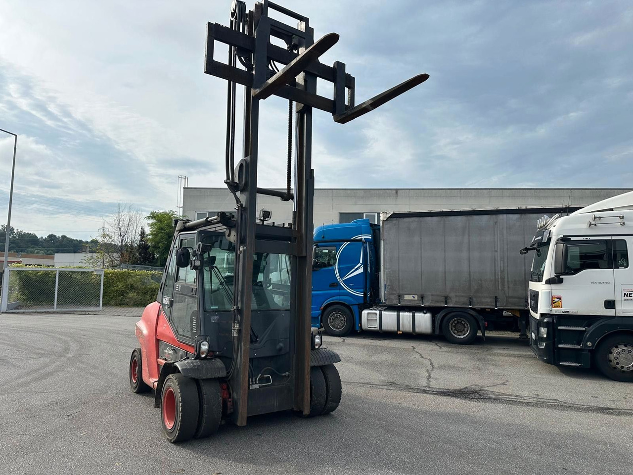 Linde H80D -03/900 Klima/Rückfahrkamera Linde H80D -03/900 Klima/Rückfahrkamera - Empilhadeira a diesel: foto 2 Linde H80D -03/900 Klima/Rückfahrkamera Linde H80D -03/900 Klima/Rückfahrkamera - Empilhadeira a diesel: foto 2