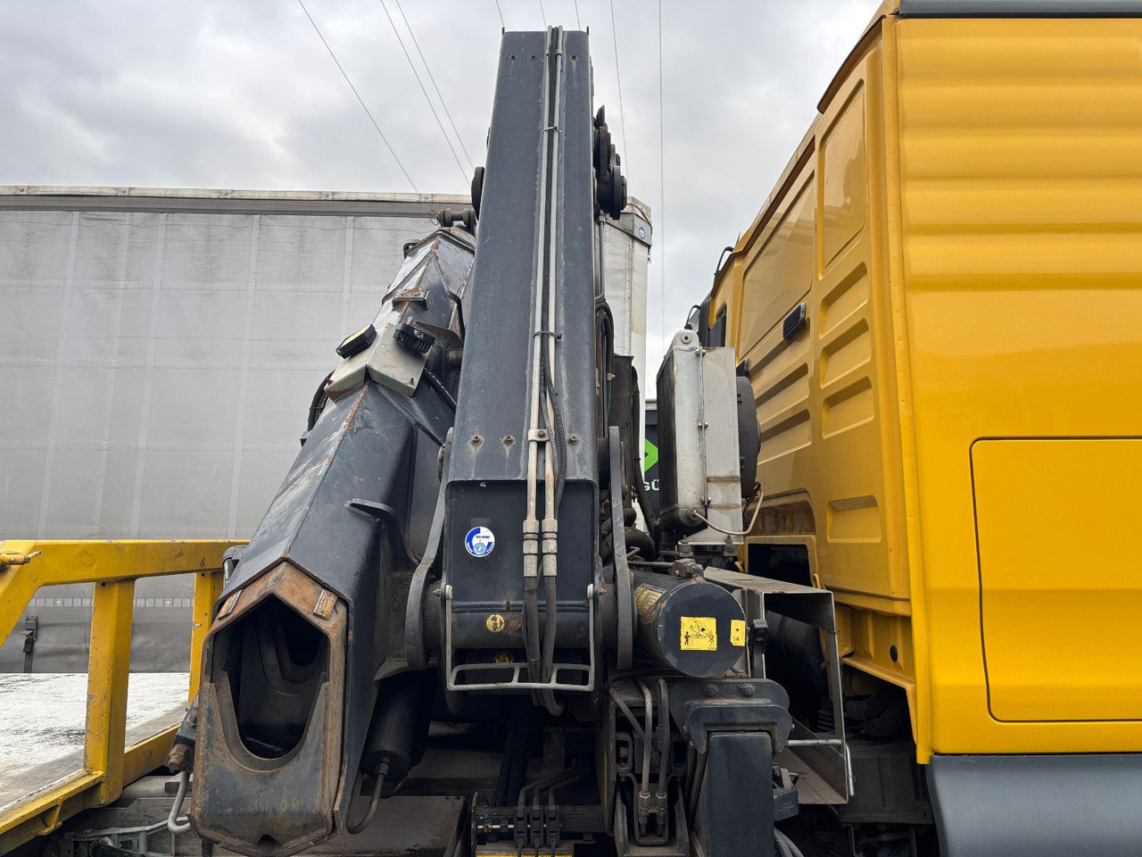 Caminhão grua MAN TGA 26.440 FASSI F450AXP Containerauf./Lenkachse: foto 8 Caminhão grua MAN TGA 26.440 FASSI F450AXP Containerauf./Lenkachse: foto 8