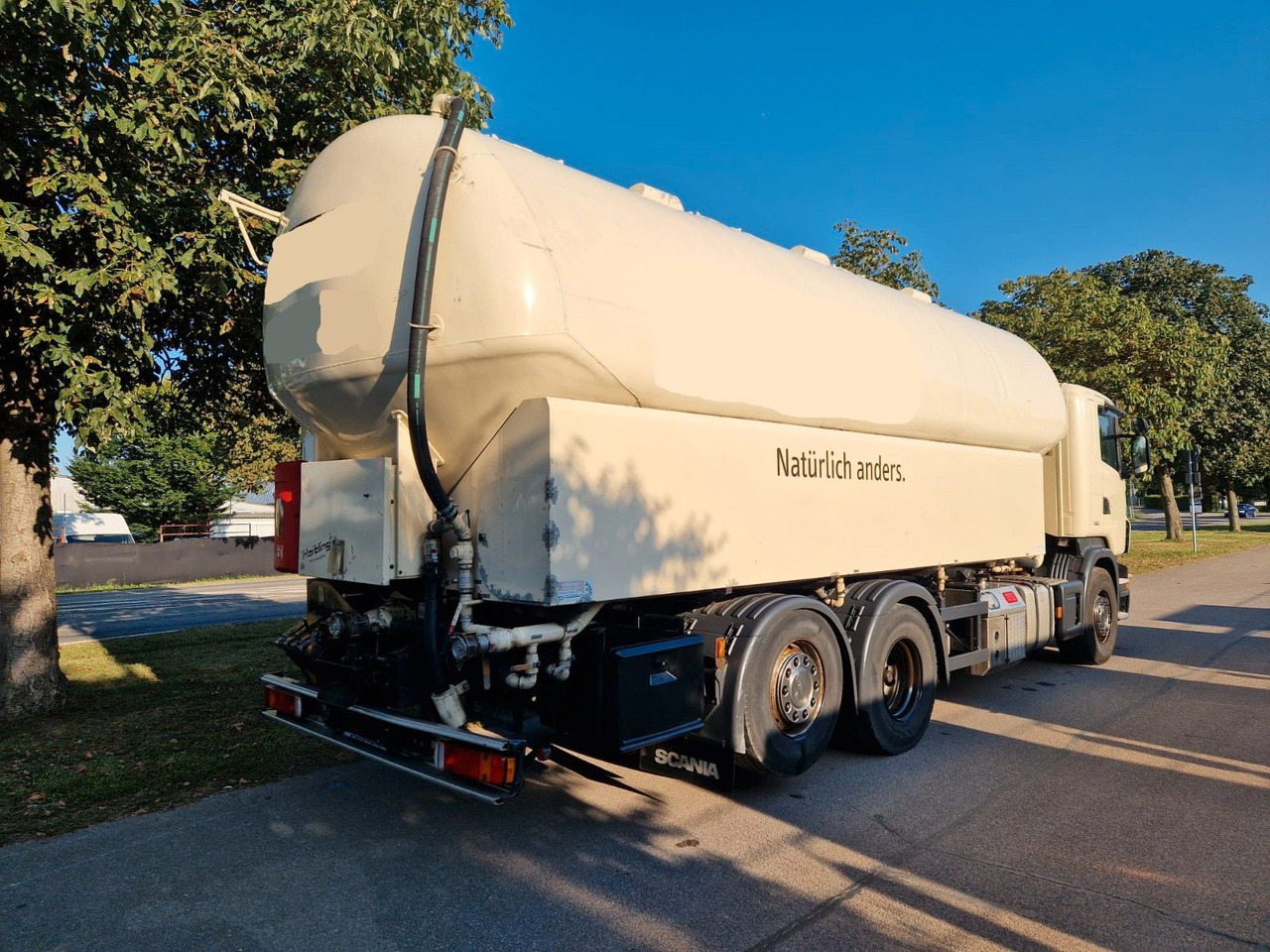 Scania R440 31m³ SILO 4 Kammer/Retarder/Kompressor/Lift - Caminhão tanque: foto 3 Scania R440 31m³ SILO 4 Kammer/Retarder/Kompressor/Lift - Caminhão tanque: foto 3