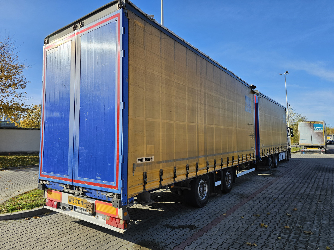 VOLVO FH460 ZESTAW TANDEM 120 M3 PRZEJAZDOWY + PRZYCZEPA FIRANKA SAF - Caminhão com lona: foto 4 VOLVO FH460 ZESTAW TANDEM 120 M3 PRZEJAZDOWY + PRZYCZEPA FIRANKA SAF - Caminhão com lona: foto 4