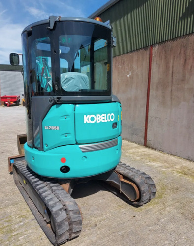 2016 Kobelco SK28SR-6 - Escavadeira: foto 4 2016 Kobelco SK28SR-6 - Escavadeira: foto 4