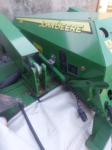 John Deere 131 - Gadanheira: foto 5 John Deere 131 - Gadanheira: foto 5