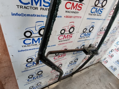 Case 5140, 5120, 5240, 5130cab Door Frame 1546800c2, 1971204c1 - Porta e peças: foto 5 Case 5140, 5120, 5240, 5130cab Door Frame 1546800c2, 1971204c1 - Porta e peças: foto 5